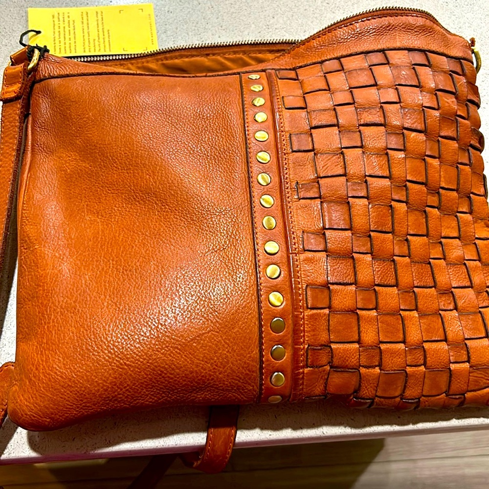Beautiful crossbody Martha Ponti .